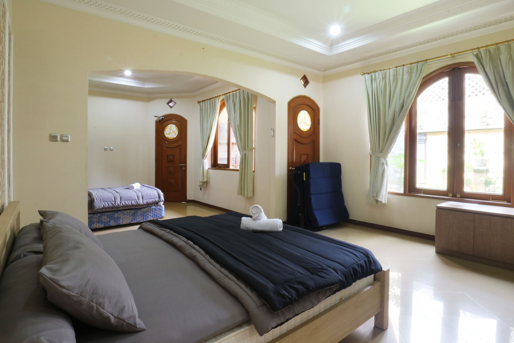 Maharani Guesthouse Tebet Syariah Jakarta Eksteriør billede